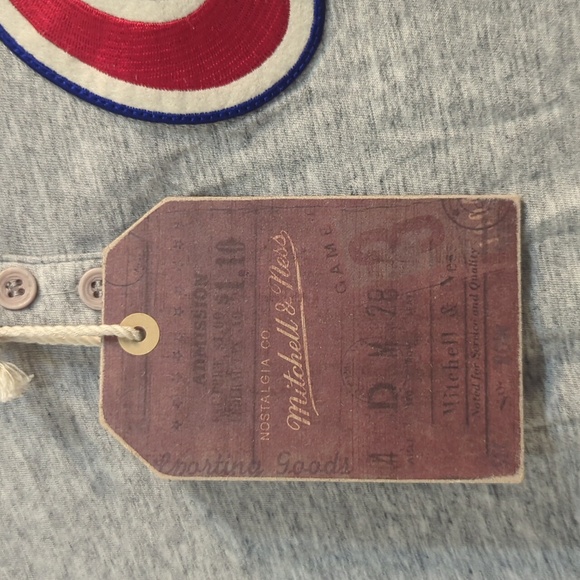 Mitchell & Ness Atlanta Braves 4 Button Henley NWT - Picture 6 of 8